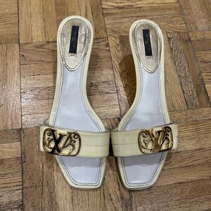 Louis Vuitton sling shoes size 39